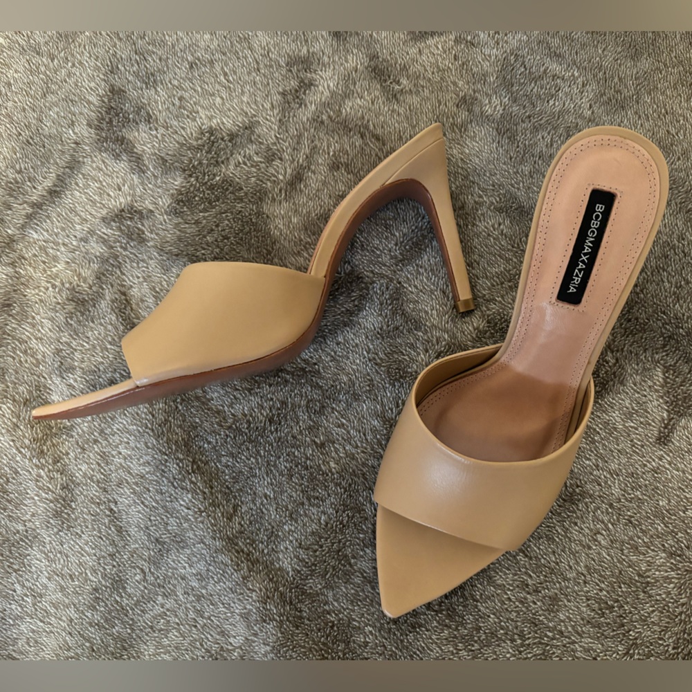 BCBGMAXAZRIA Dana Sandal Heel, Nude, Size 8